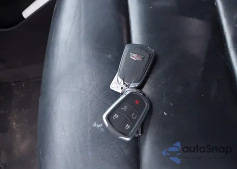 2019 Cadillac Xt4 Premium Luxury z USA, uszkodzony, nr VIN 1GYFZCR49KF214499